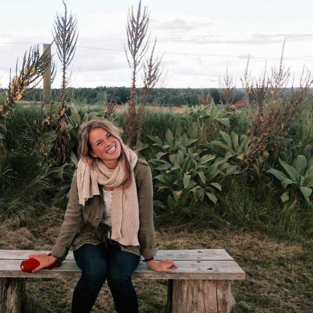 Meet your Posher, Eliza